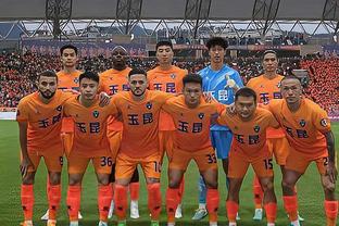 穆勒社媒晒凯恩跑出“残影”瞬间：他是不可阻挡的⚽︎⚽︎